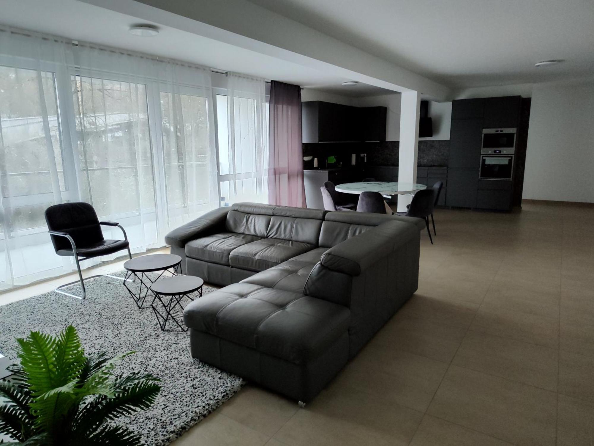 Hotel Valley Of Business Frankfurt-Airport - Grey Label Penthouse โฮฟไฮม์อัมเทานอส ภายนอก รูปภาพ